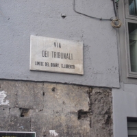 the best street in Naples for pizza
